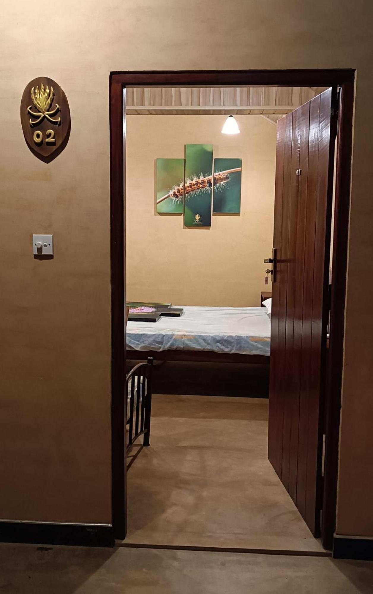 Hotel Niyagala Lodge Szigirija Kültér fotó