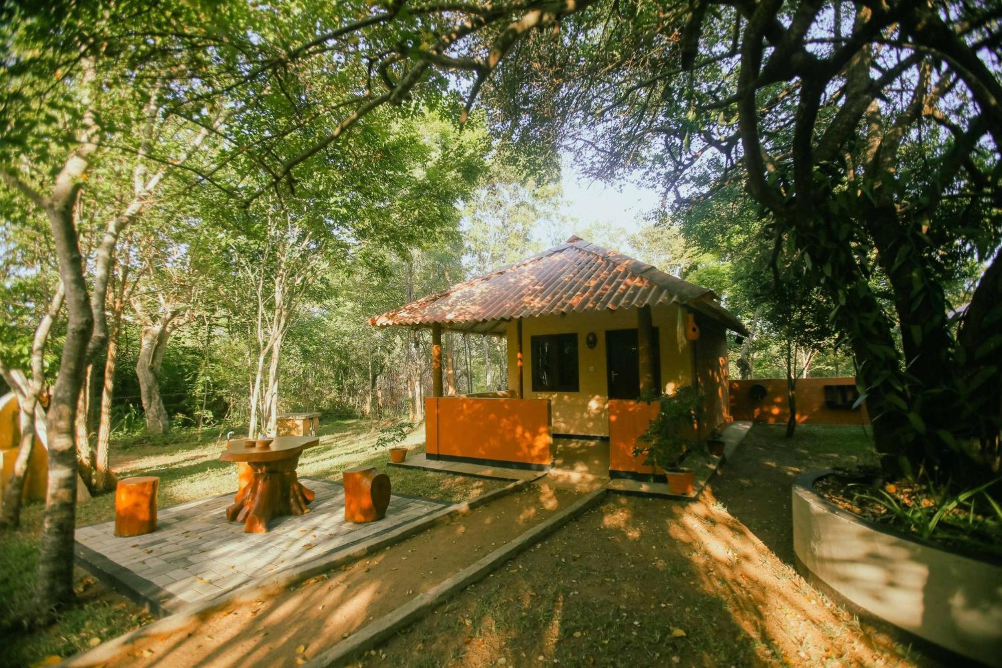 Hotel Niyagala Lodge Szigirija Kültér fotó