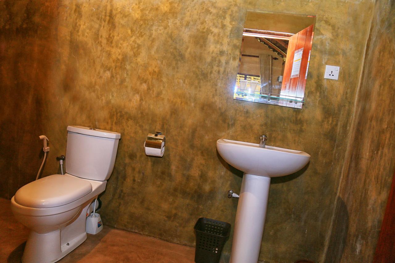 Hotel Niyagala Lodge Szigirija Kültér fotó