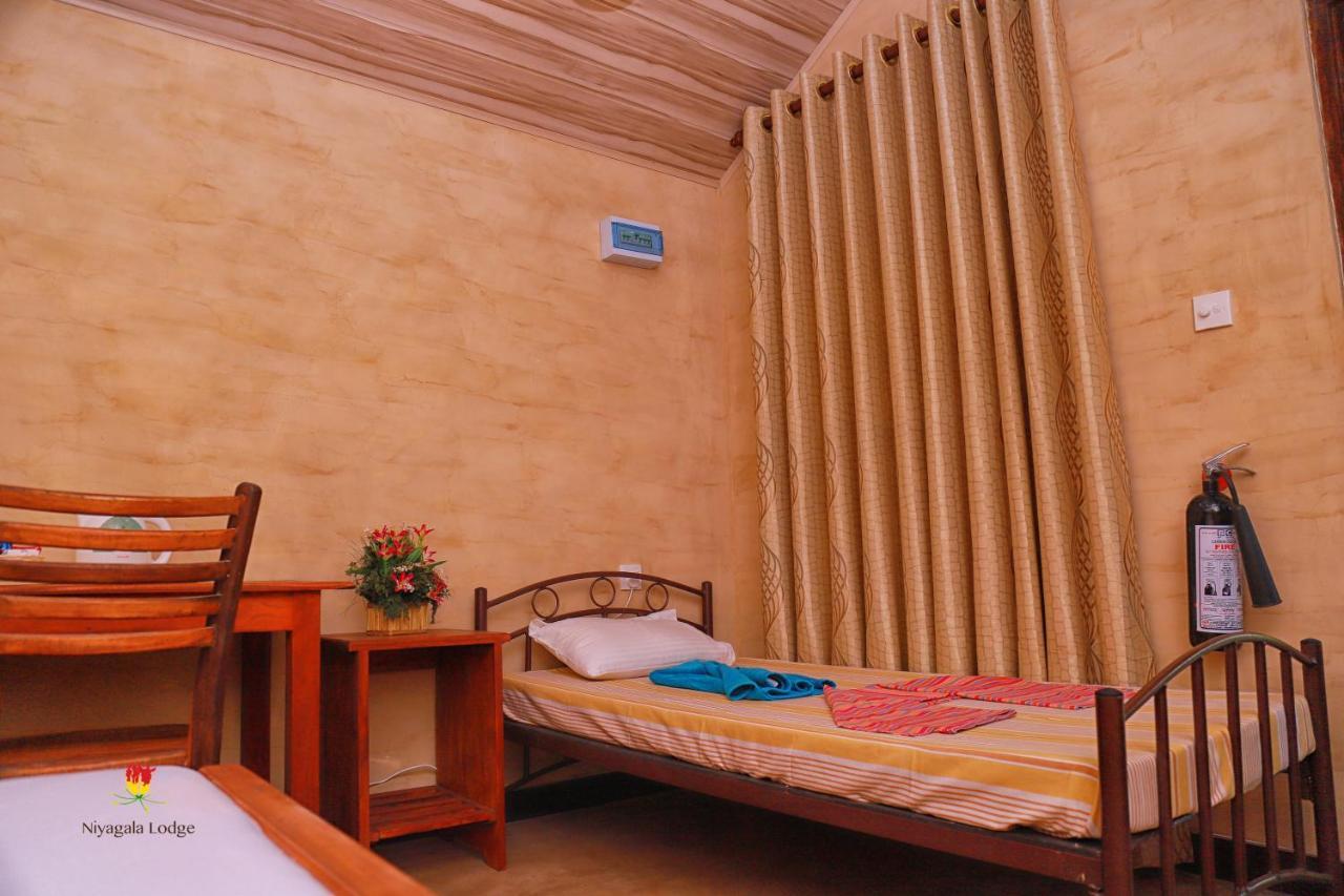 Hotel Niyagala Lodge Szigirija Kültér fotó