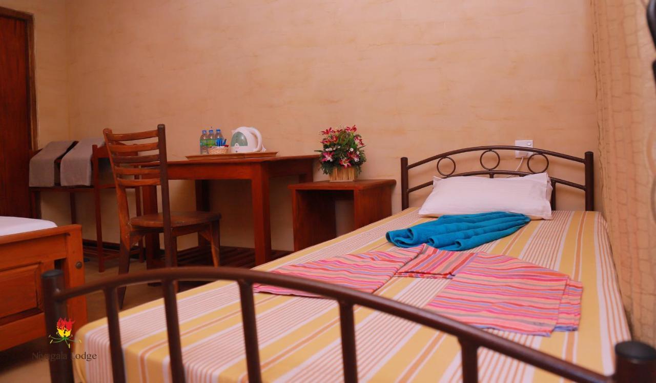 Hotel Niyagala Lodge Szigirija Kültér fotó