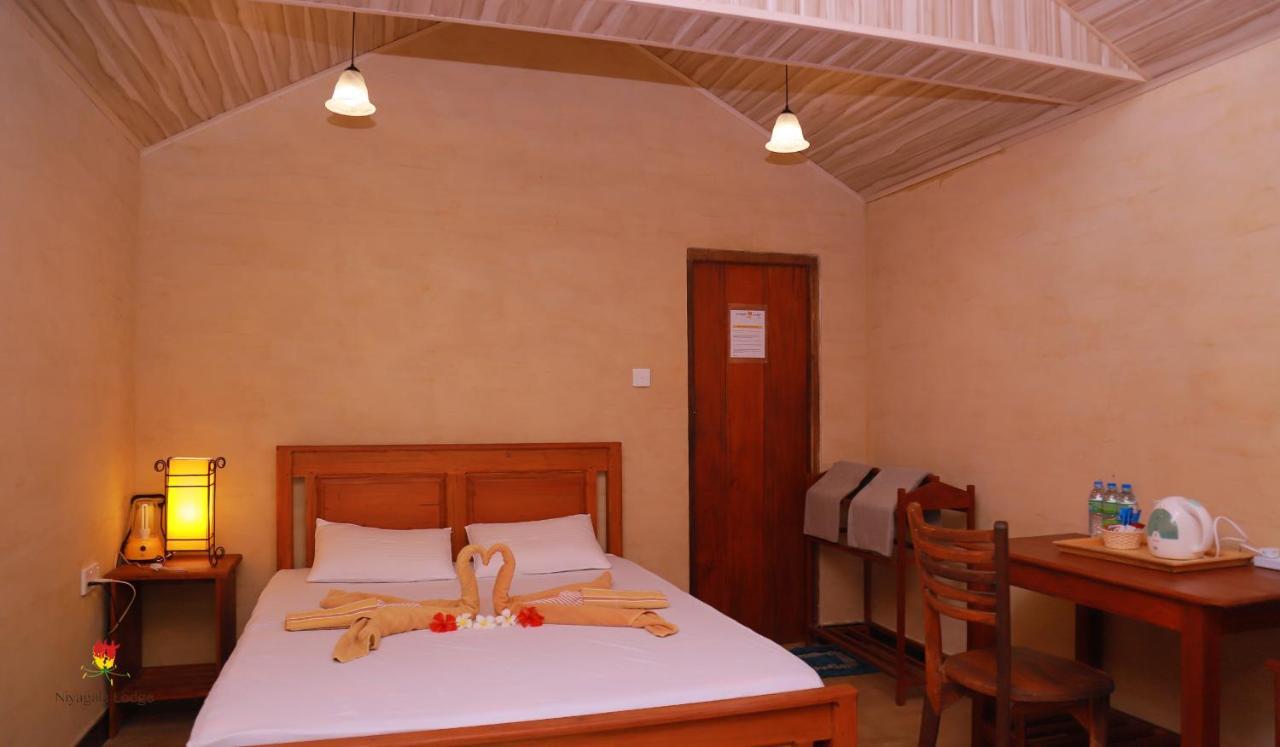 Hotel Niyagala Lodge Szigirija Kültér fotó