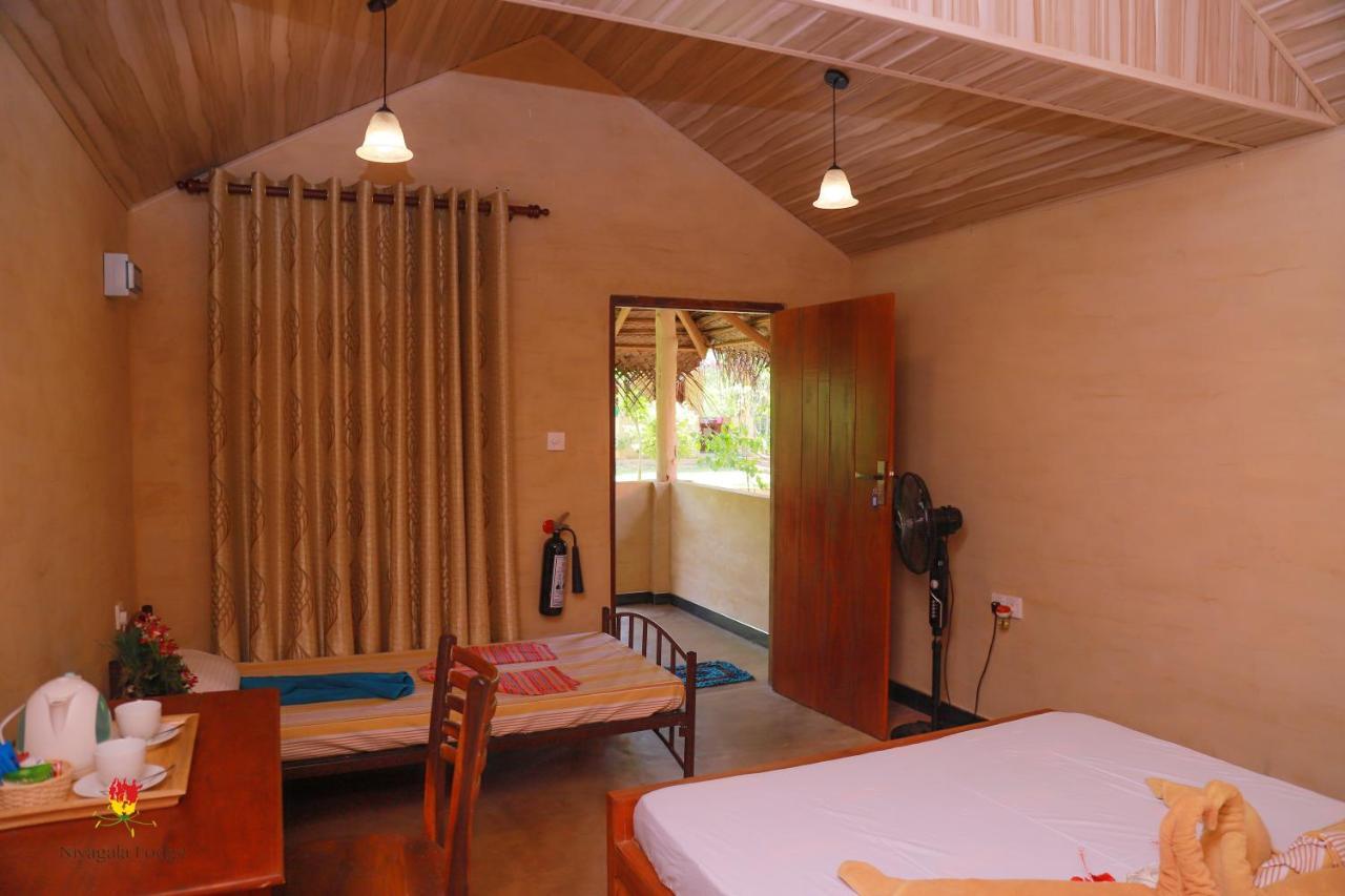 Hotel Niyagala Lodge Szigirija Kültér fotó