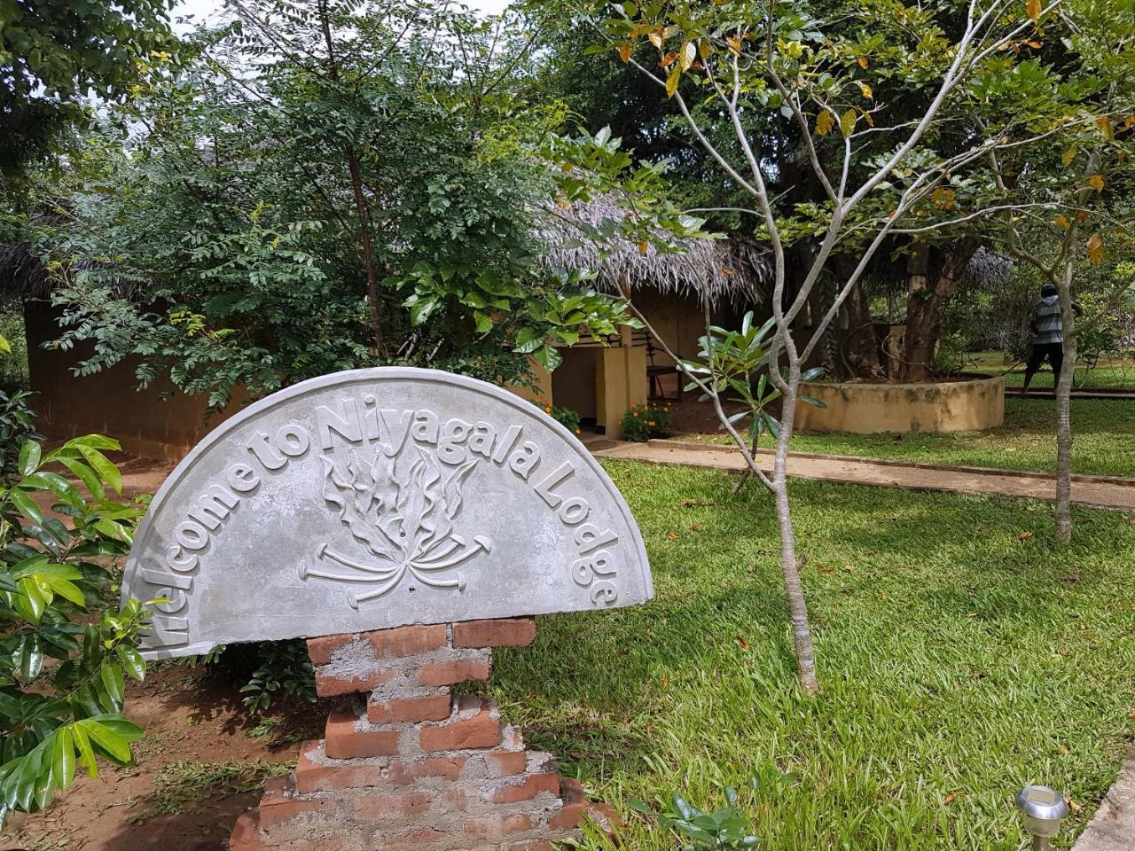 Hotel Niyagala Lodge Szigirija Kültér fotó