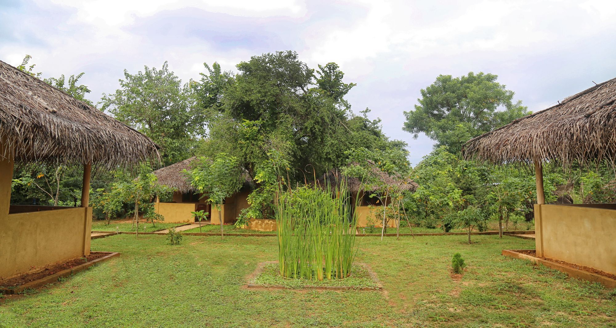 Hotel Niyagala Lodge Szigirija Kültér fotó